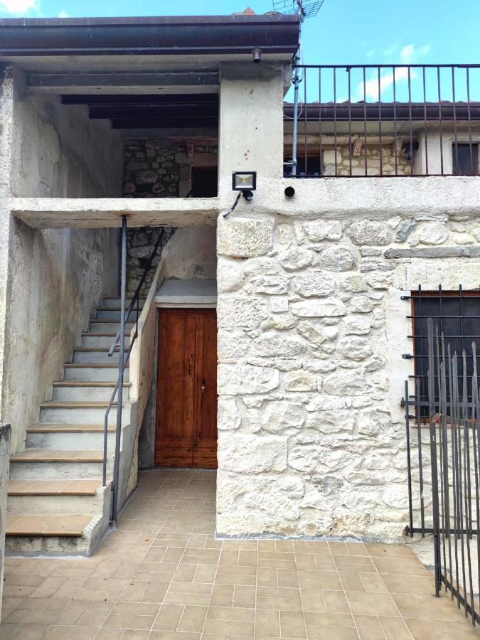 Гостьовий будинок Ai Limiti • 67 • Stonehouse Palombaro Екстер'єр фото